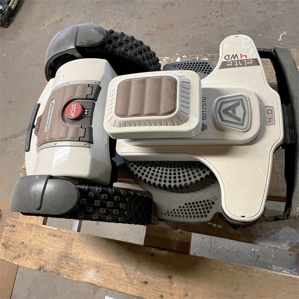 Ambrogio 4.0 Elite Premium 4 wd - Cortacésped: foto 5 Ambrogio 4.0 Elite Premium 4 wd - Cortacésped: foto 5