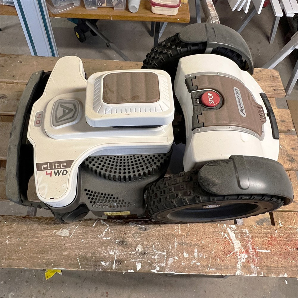 Ambrogio 4.0 Elite Premium 4 wd - Cortacésped: foto 1 Ambrogio 4.0 Elite Premium 4 wd - Cortacésped: foto 1