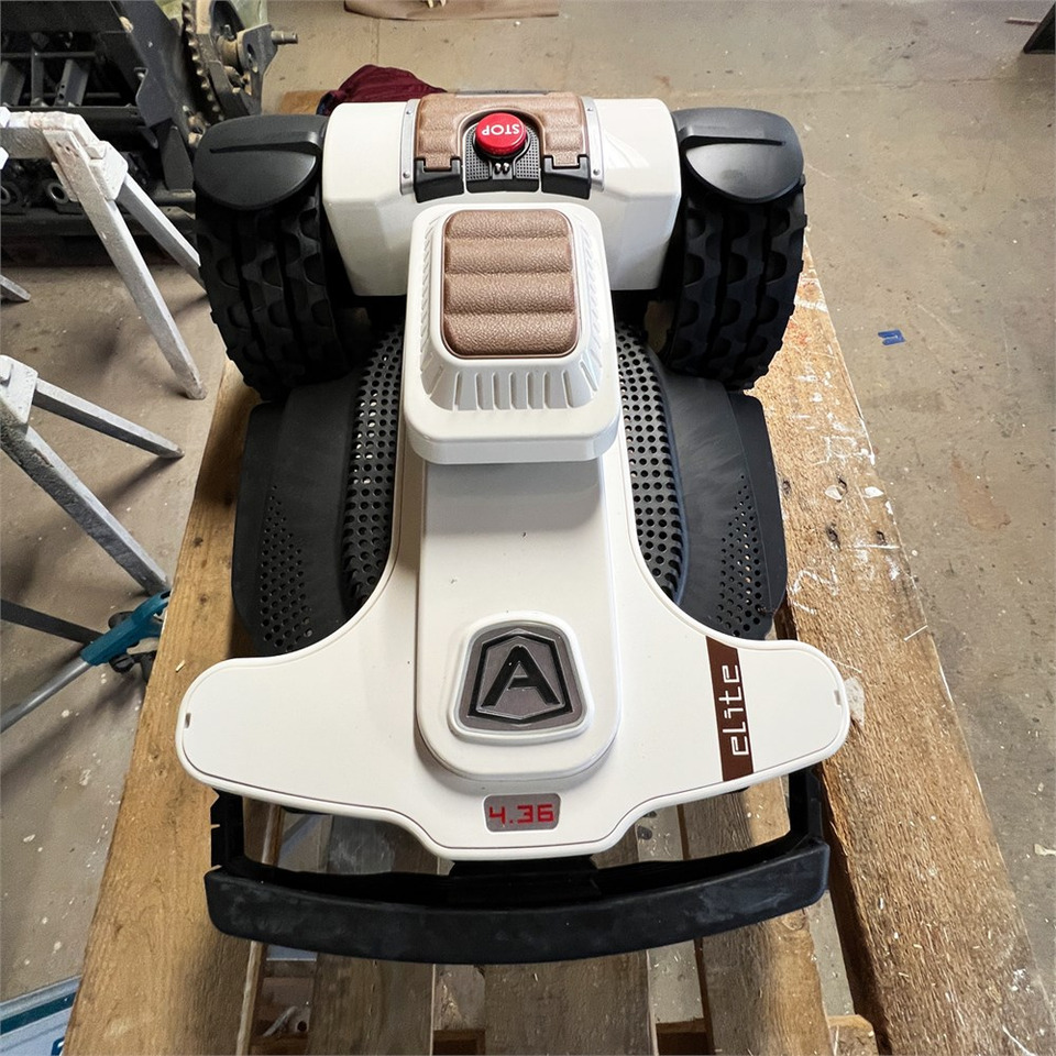 Ambrogio 4.36 Elite Ultra - Cortacésped: foto 3 Ambrogio 4.36 Elite Ultra - Cortacésped: foto 3