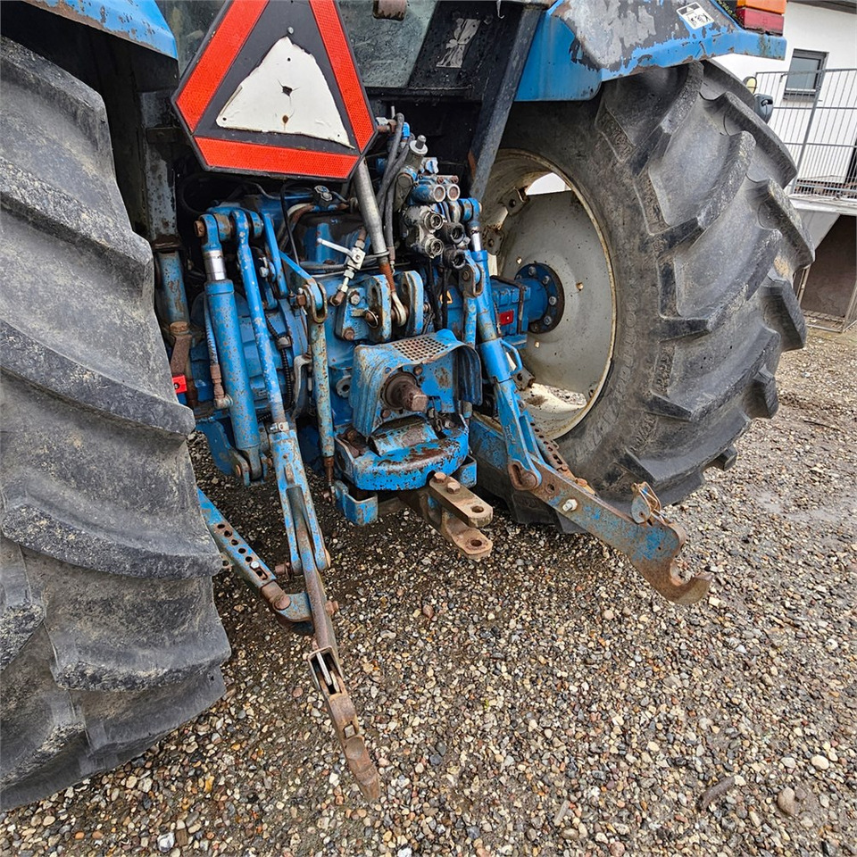 Ford 8340 - Tractor: foto 5 Ford 8340 - Tractor: foto 5