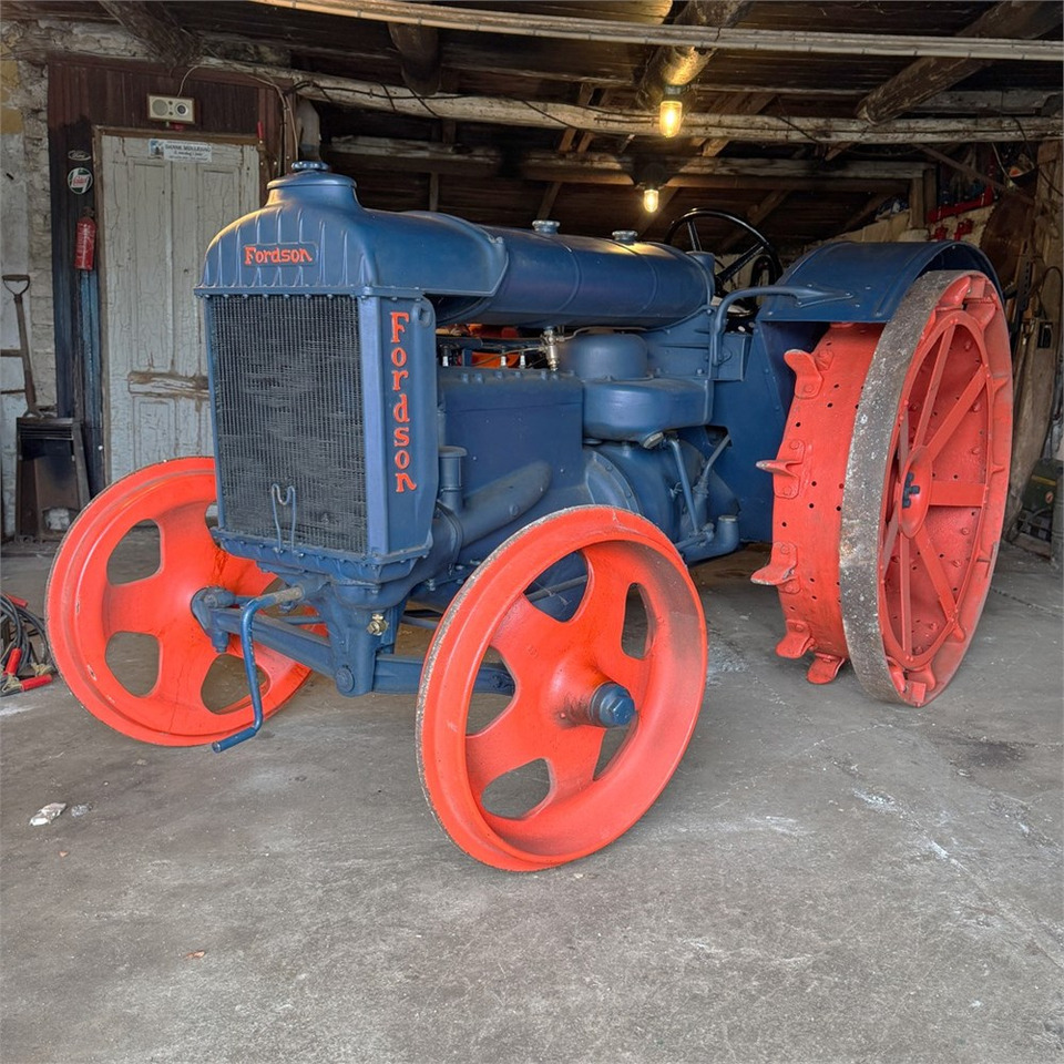 Fordson N - Tractor: foto 1 Fordson N - Tractor: foto 1