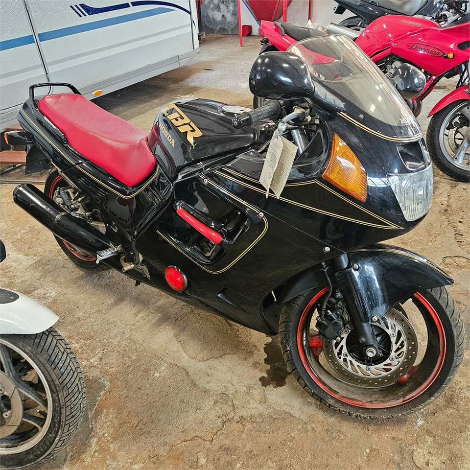 Honda CBR1000F - Motocicleta: foto 1 Honda CBR1000F - Motocicleta: foto 1