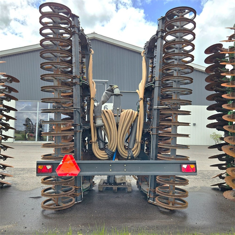 Intertech 7,5m - Maquinaria para fertilización: foto 4 Intertech 7,5m - Maquinaria para fertilización: foto 4