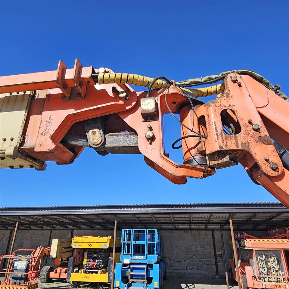 Plataforma articulada JLG 1250 AJP: foto 25