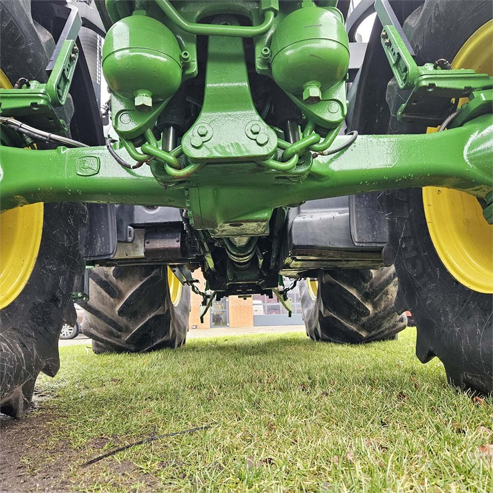 Tractor John Deere 6210 R: foto 29