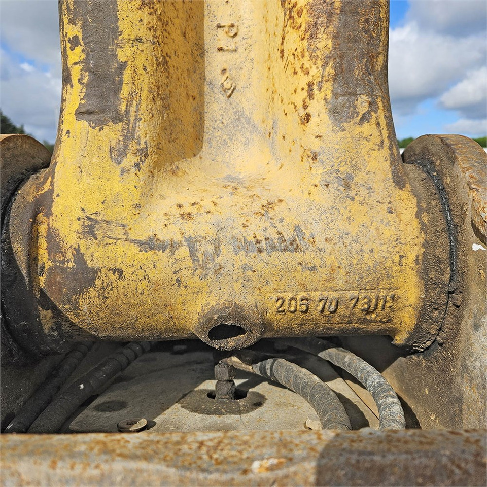 Excavadora de cadenas Komatsu PC240 LC-8: foto 31