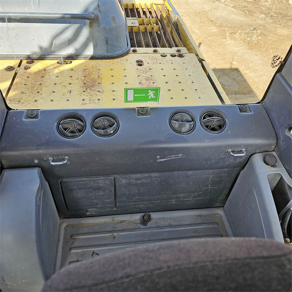 Excavadora de cadenas Komatsu PC240 LC-8: foto 21