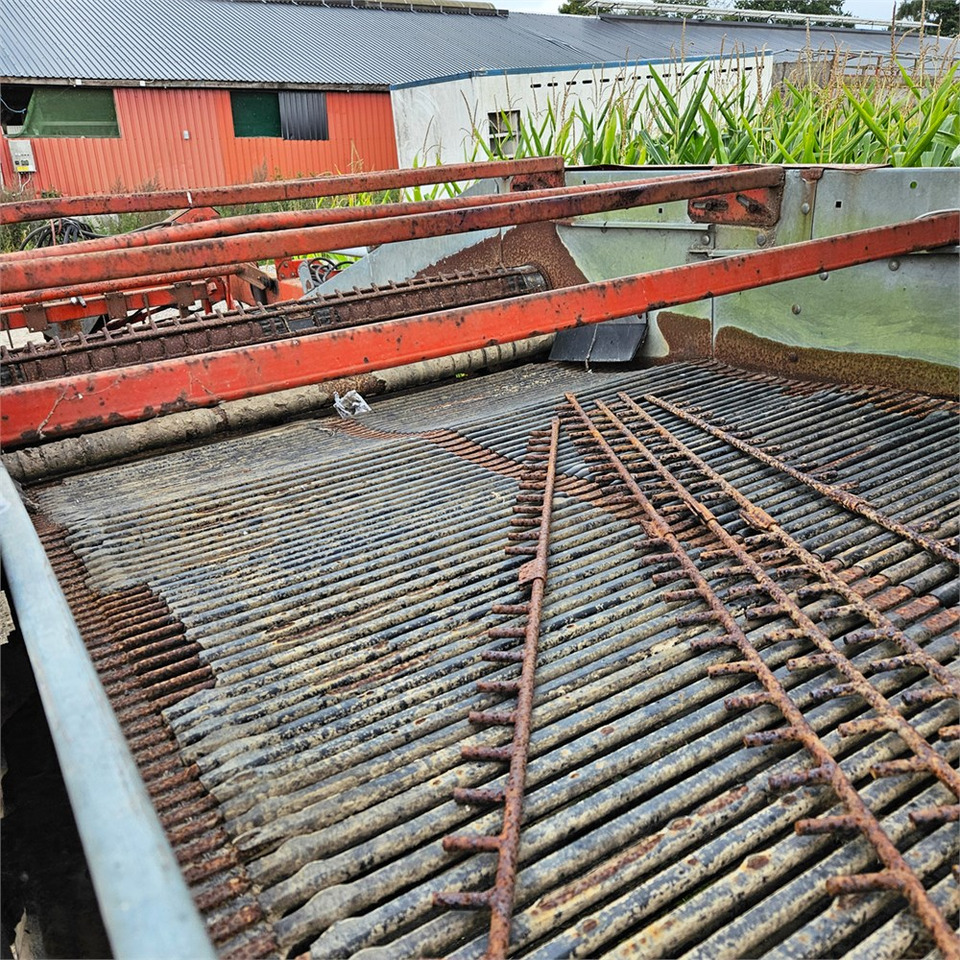 Arrancadora de patatas Kverneland UN 2200: foto 8