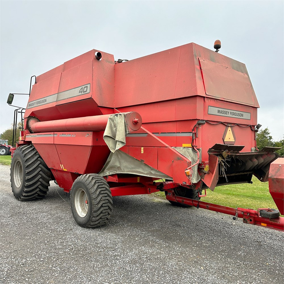 Massey Ferguson MF40 - Cosechadora: foto 4 Massey Ferguson MF40 - Cosechadora: foto 4