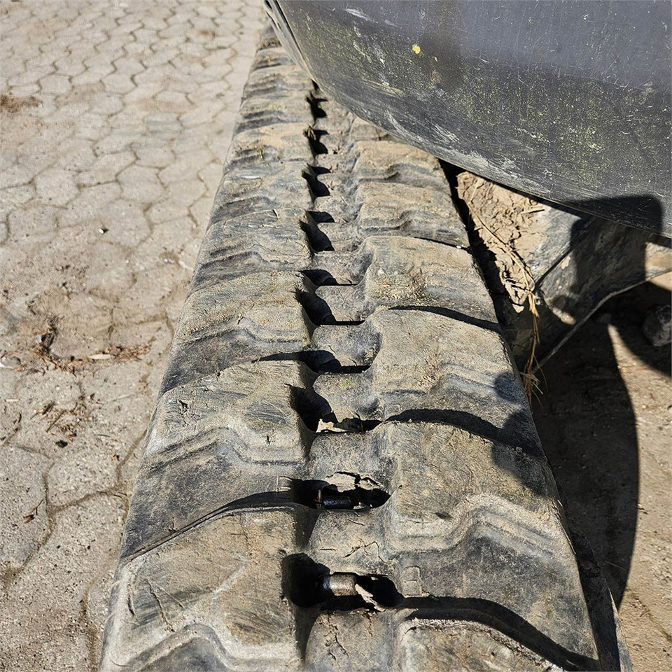 Miniexcavadora New Holland E26C: foto 42