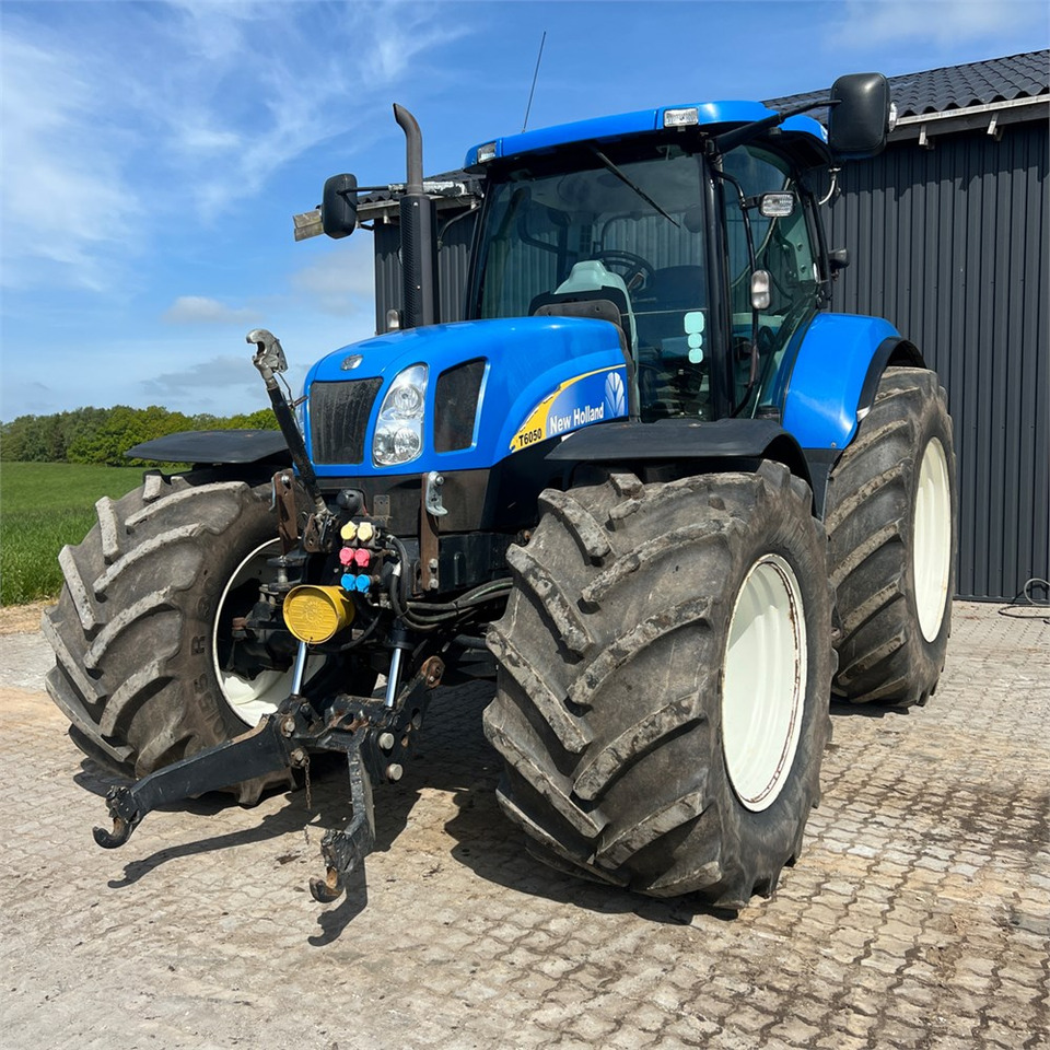 Tractor New Holland T6050: foto 13