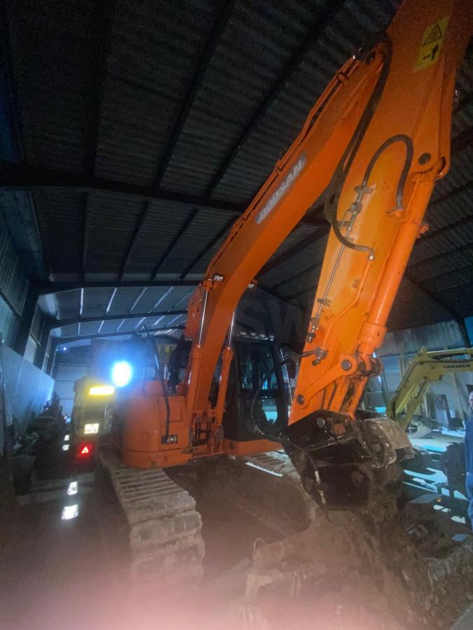 Doosan DX 140LCR - Excavadora de cadenas: foto 2 Doosan DX 140LCR - Excavadora de cadenas: foto 2