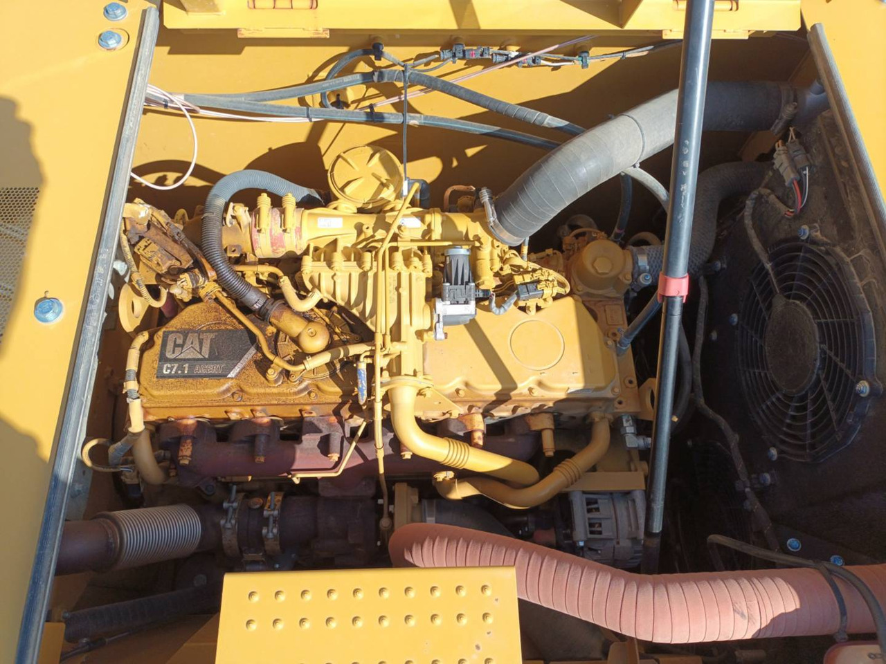 CAT 323 - Excavadora de cadenas: foto 5 CAT 323 - Excavadora de cadenas: foto 5