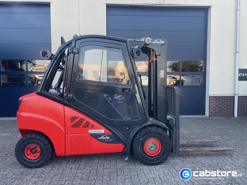 Linde H35D-02 Heftruck - Bouwjaar 2013 - Draaiuren 6892 - Diesel - Side Shift - Freelift - Doorrij hoogte 217 cm !! - Carretilla elevadora diésel: foto 3 Linde H35D-02 Heftruck - Bouwjaar 2013 - Draaiuren 6892 - Diesel - Side Shift - Freelift - Doorrij hoogte 217 cm !! - Carretilla elevadora diésel: foto 3