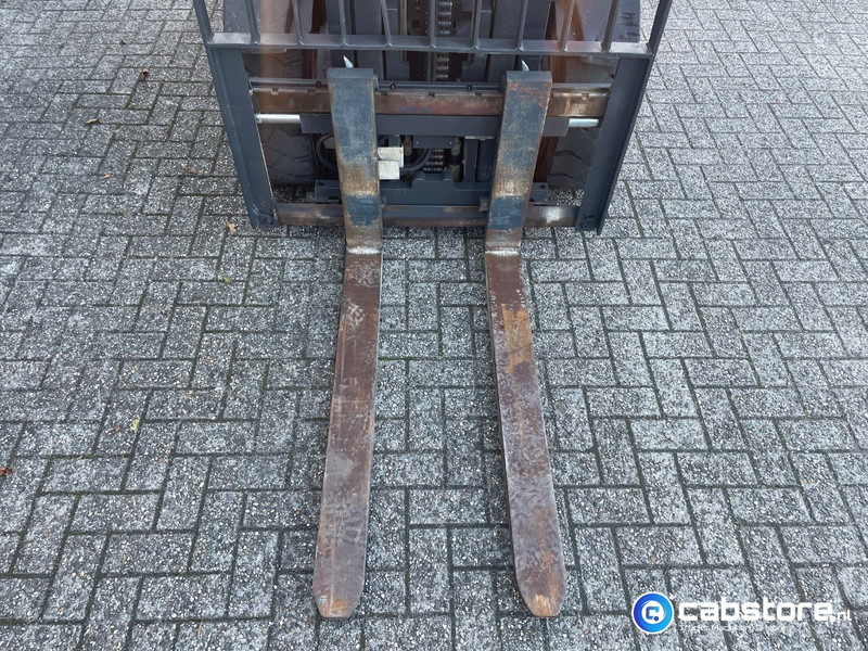 Linde H35D-02 Heftruck - Bouwjaar 2013 - Draaiuren 6892 - Diesel - Side Shift - Freelift - Doorrij hoogte 217 cm !! - Carretilla elevadora diésel: foto 5 Linde H35D-02 Heftruck - Bouwjaar 2013 - Draaiuren 6892 - Diesel - Side Shift - Freelift - Doorrij hoogte 217 cm !! - Carretilla elevadora diésel: foto 5