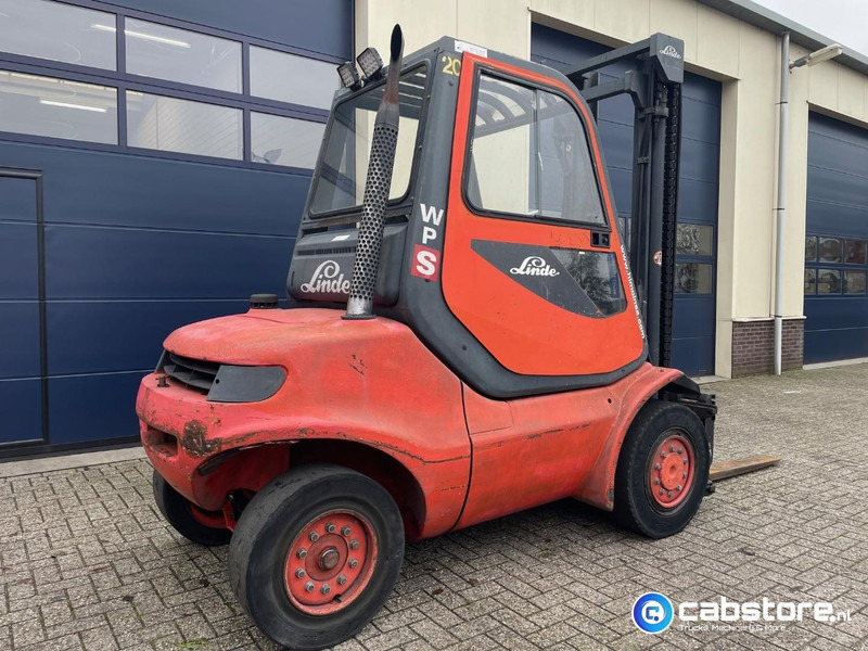 Linde H45D Bouwjaar 2002 - Draaiuren 15.485 - Side Shift - Vorkverstelling - Half gesloten cabine - 4500 kg - Carretilla elevadora diésel: foto 5 Linde H45D Bouwjaar 2002 - Draaiuren 15.485 - Side Shift - Vorkverstelling - Half gesloten cabine - 4500 kg - Carretilla elevadora diésel: foto 5