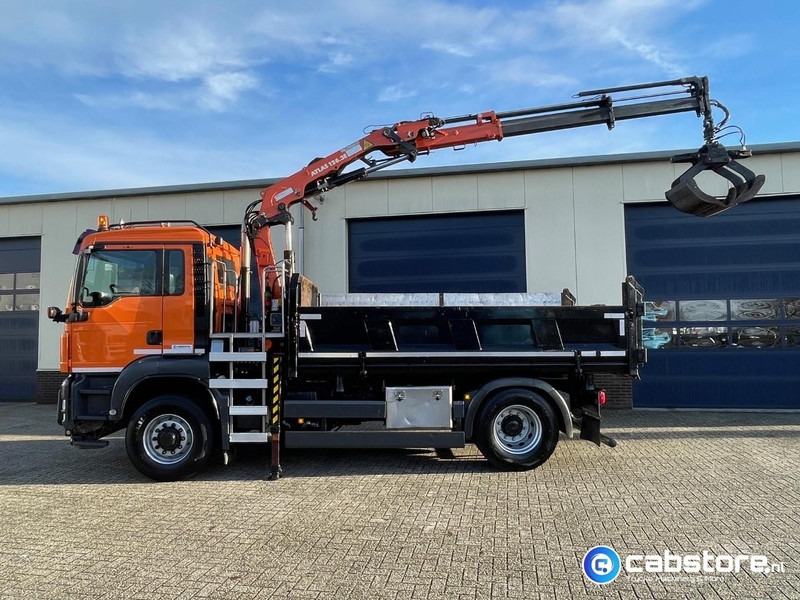 MAN TGS 18.320 4X4H BL EEV Euro 5 - ATLAS 126.3E Laadkraan - 2-zijdige kipper - Bouwjaar 2013 - Km 205.974 !! - Good condition - NL Truck - Camión volquete, Camión grúa: foto 4 MAN TGS 18.320 4X4H BL EEV Euro 5 - ATLAS 126.3E Laadkraan - 2-zijdige kipper - Bouwjaar 2013 - Km 205.974 !! - Good condition - NL Truck - Camión volquete, Camión grúa: foto 4