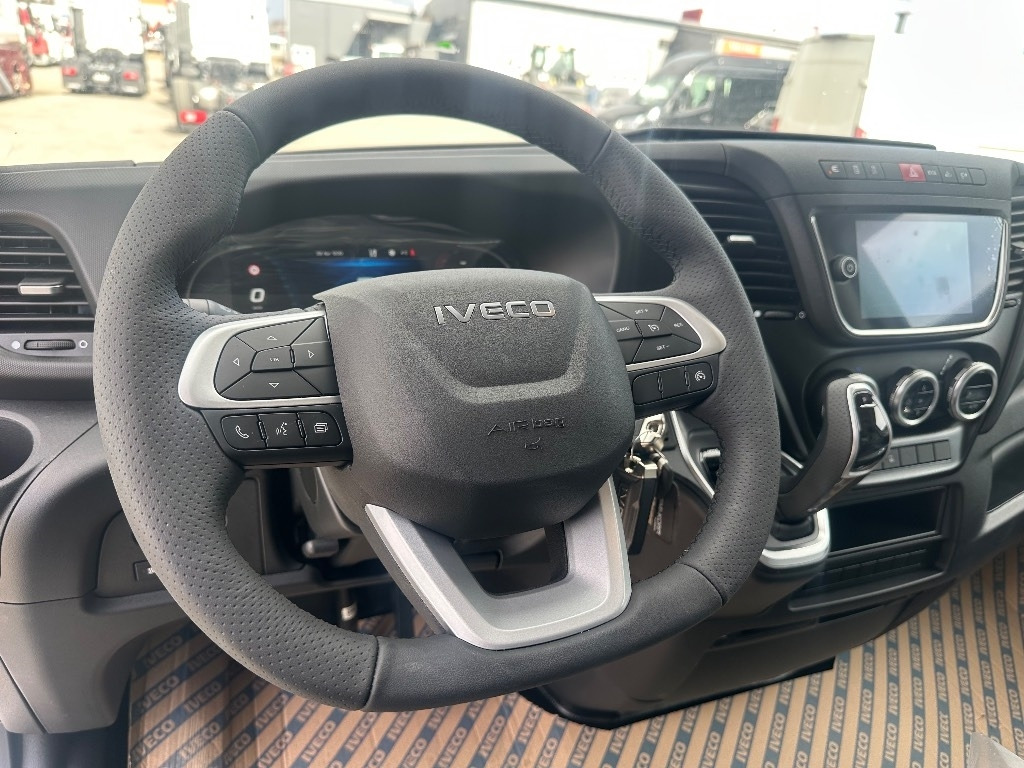 Furgón nuevo Iveco Daily 35S16A8 16m3 my24: foto 10