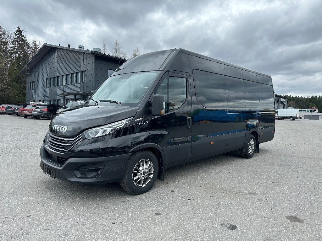 Iveco Daily 35S18A8 1+4hlö retkeilyauto - Furgón: foto 1 Iveco Daily 35S18A8 1+4hlö retkeilyauto - Furgón: foto 1