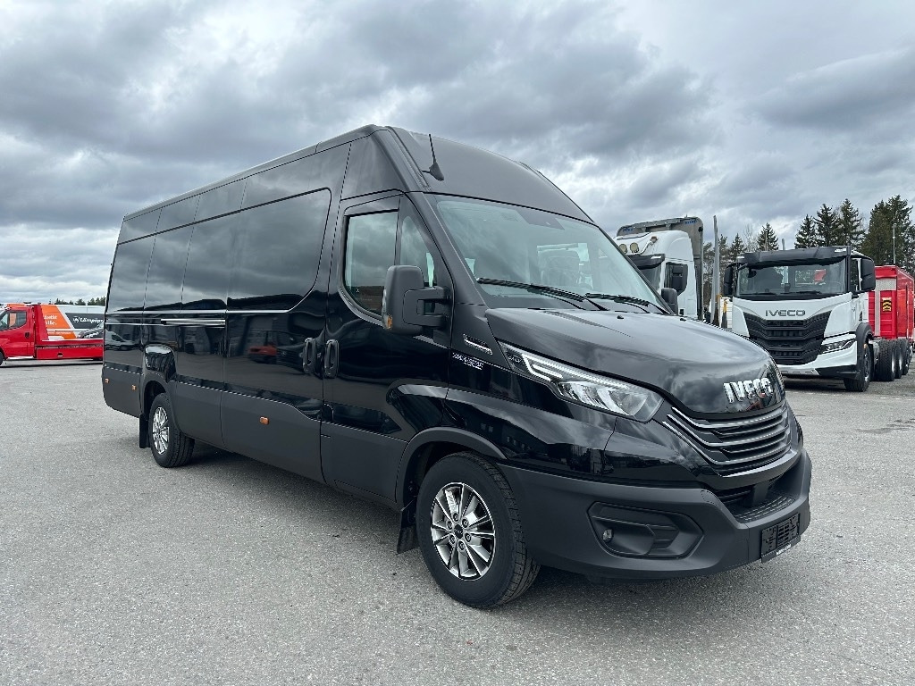 Iveco Daily 35S18A8 1+4hlö retkeilyauto - Furgón: foto 3 Iveco Daily 35S18A8 1+4hlö retkeilyauto - Furgón: foto 3