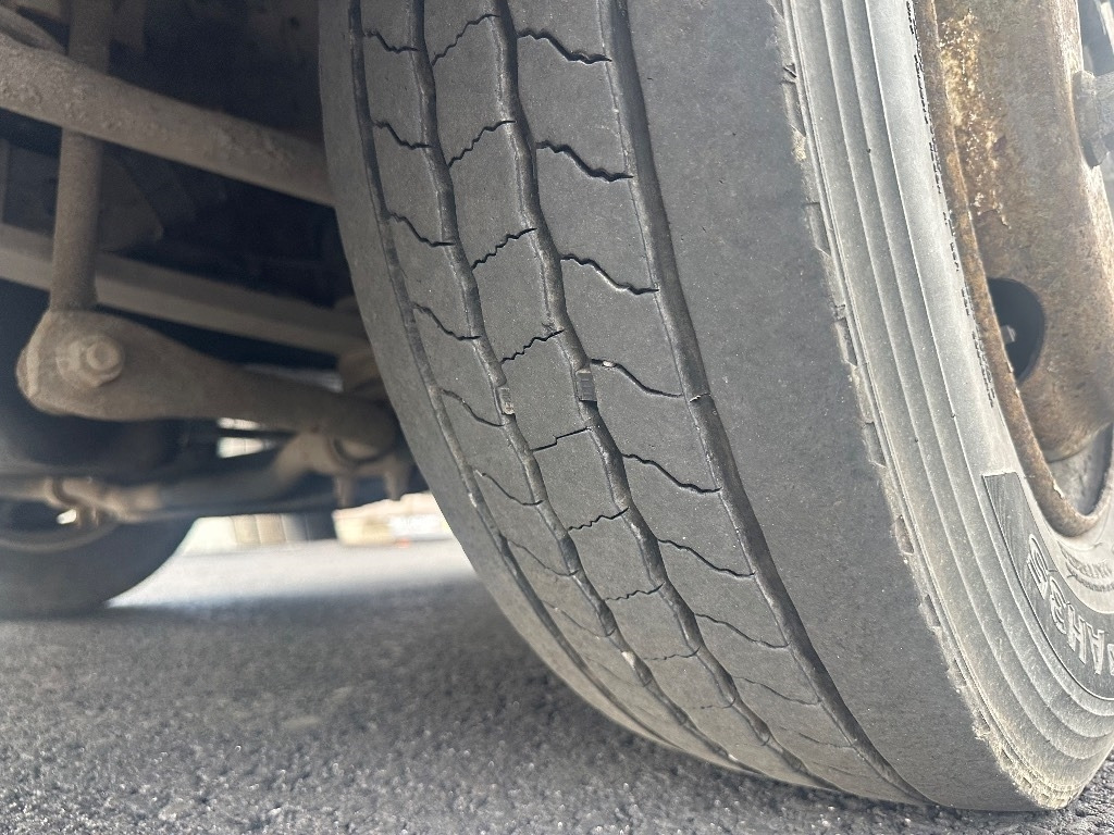 Camión caja cerrada Iveco Eurocargo 100 E22: foto 11