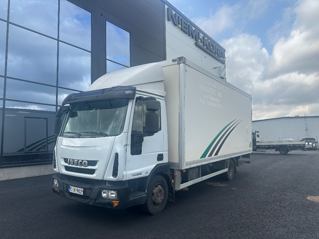 Iveco Eurocargo 100 E22 - Camión caja cerrada: foto 1 Iveco Eurocargo 100 E22 - Camión caja cerrada: foto 1
