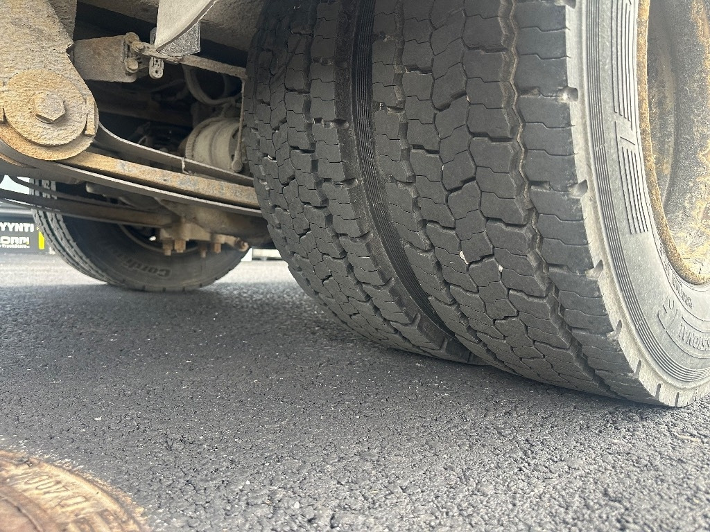 Camión caja cerrada Iveco Eurocargo 100 E22: foto 10