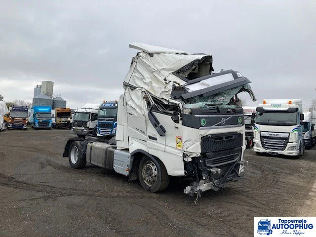 Volvo FH460 4X2 Skadet - Cabeza tractora: foto 2 Volvo FH460 4X2 Skadet - Cabeza tractora: foto 2