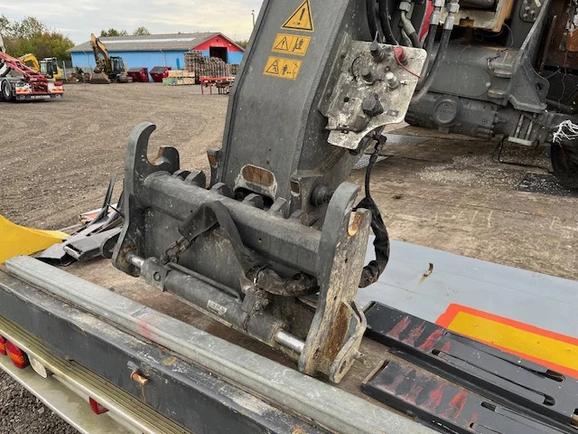 LIEBHERR T55-7S - Manipulador telescópico: foto 5 LIEBHERR T55-7S - Manipulador telescópico: foto 5