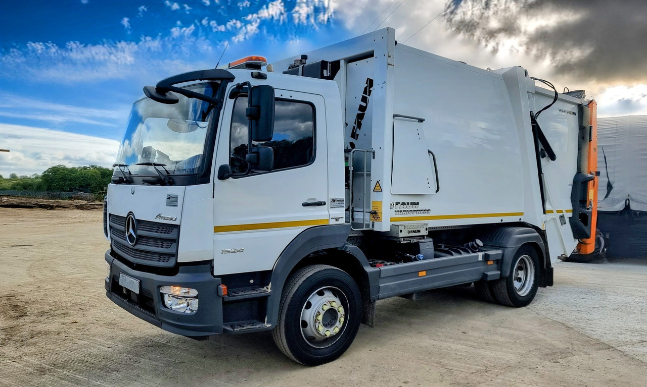 Mercedes Benz ATEGO 1524 - Camión de basura: foto 1 Mercedes Benz ATEGO 1524 - Camión de basura: foto 1