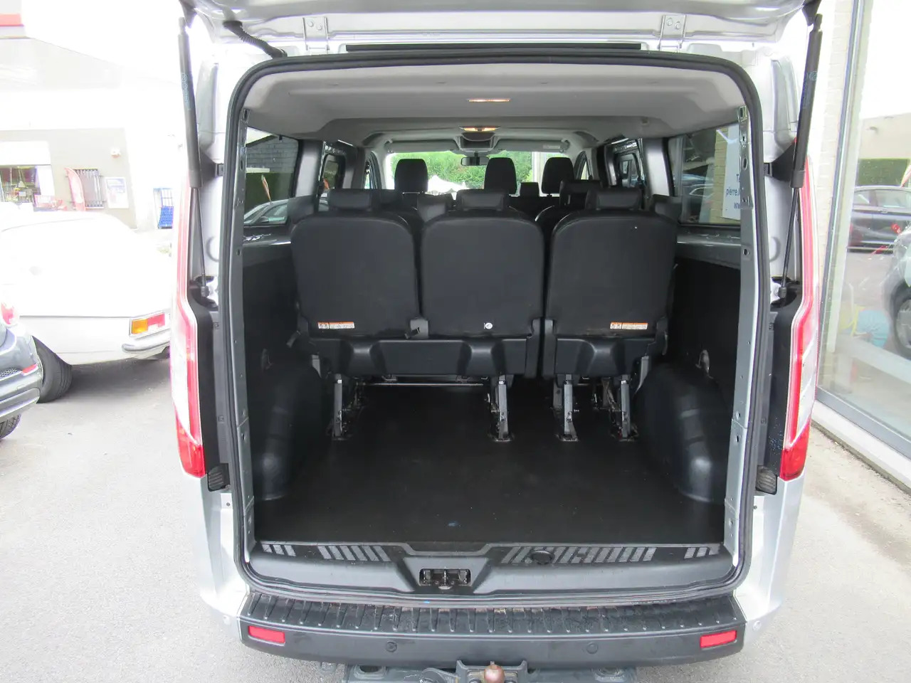 Ford Transit Custom 2.0 TDCi L2H1 Ambiente 23900€+TVA/BTW - Furgoneta de pasajeros: foto 5 Ford Transit Custom 2.0 TDCi L2H1 Ambiente 23900€+TVA/BTW - Furgoneta de pasajeros: foto 5