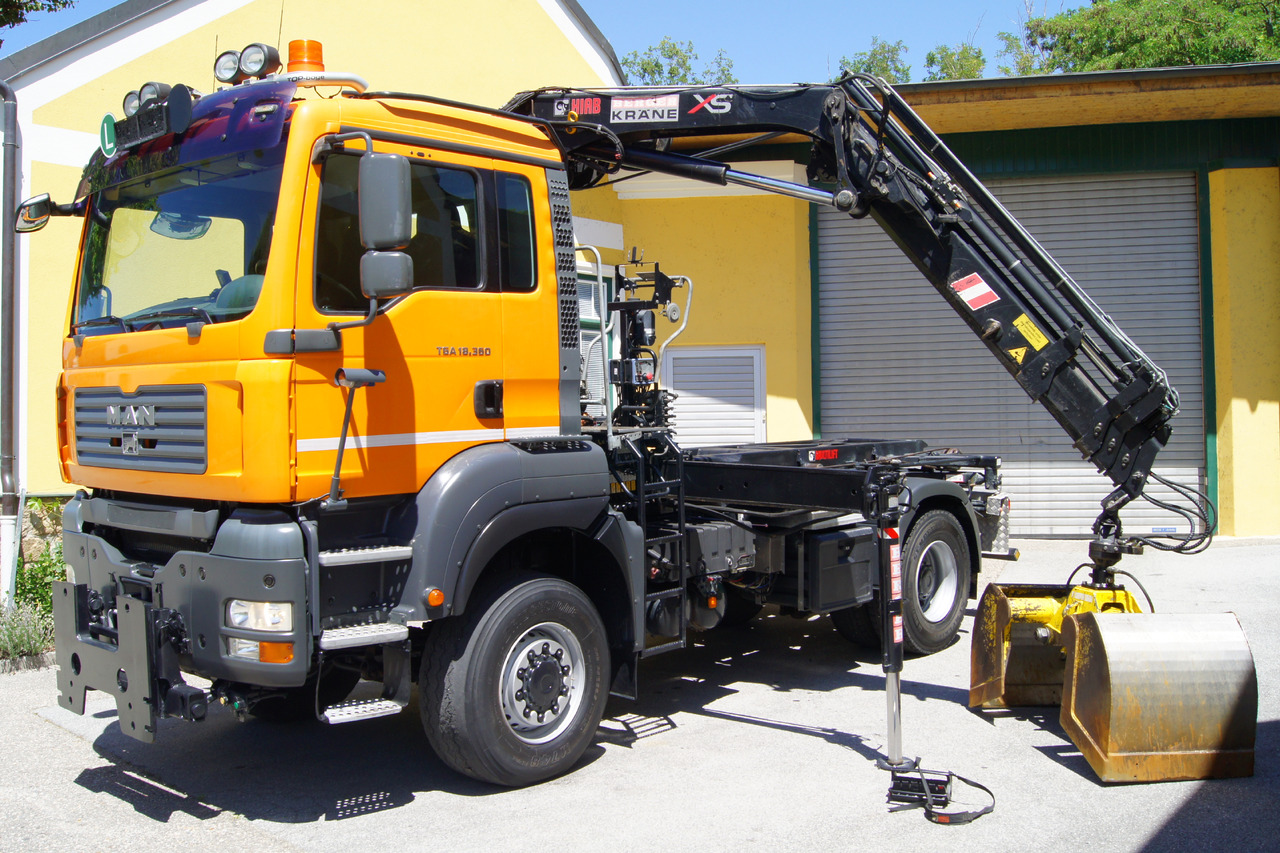 MAN TGA 18.360 BL 4x4/Euro4/TÜV/HIAB 111 korbfähig/MULTILIFT/Winterdienst - Camión con equipo de cable, Camión grúa: foto 2 MAN TGA 18.360 BL 4x4/Euro4/TÜV/HIAB 111 korbfähig/MULTILIFT/Winterdienst - Camión con equipo de cable, Camión grúa: foto 2