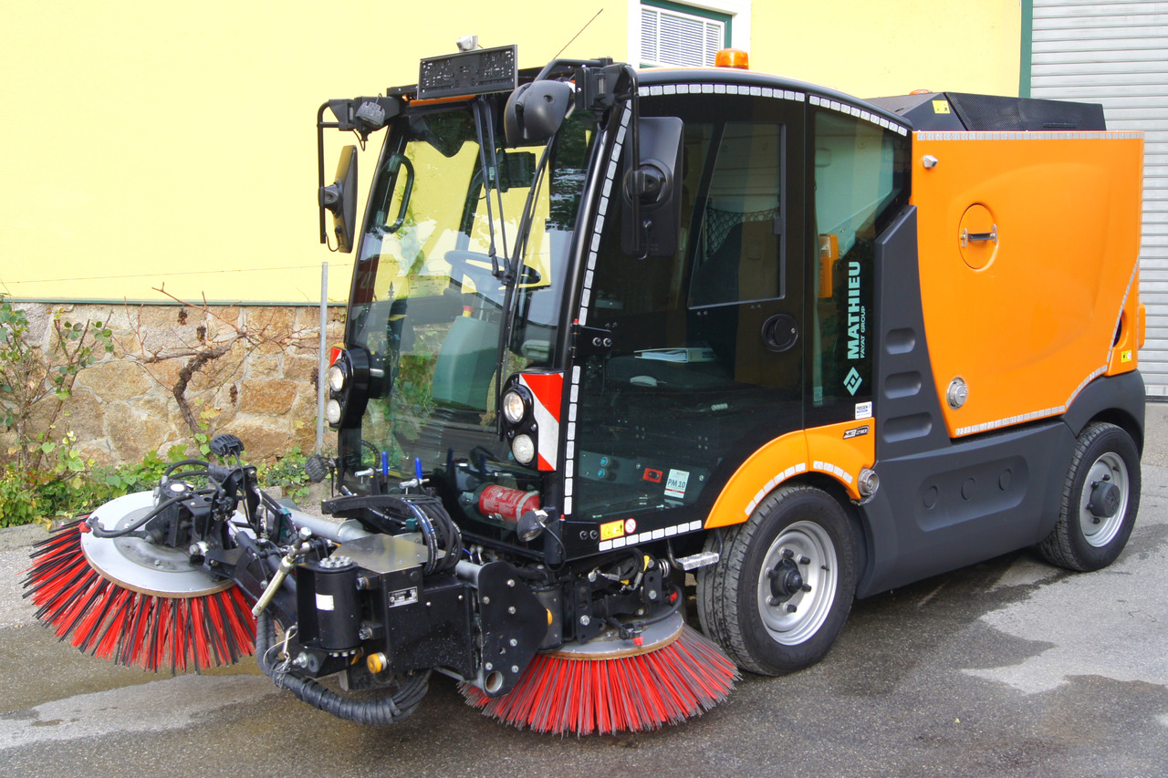 MATHIEU Azura Flex MC210 3-rd brush / EURO 6 / TÜV - Barredora vial: foto 3 MATHIEU Azura Flex MC210 3-rd brush / EURO 6 / TÜV - Barredora vial: foto 3