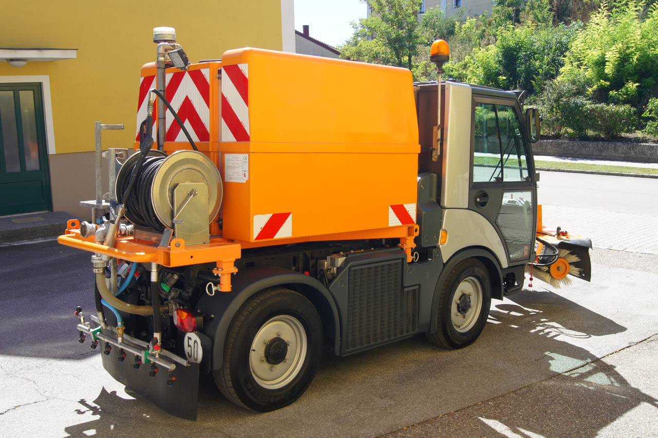 MULTICAR TREMO X56 Carrier CS/4x4/Euro 5/Besen/Wasserfass - Máquina quitanieve: foto 4 MULTICAR TREMO X56 Carrier CS/4x4/Euro 5/Besen/Wasserfass - Máquina quitanieve: foto 4