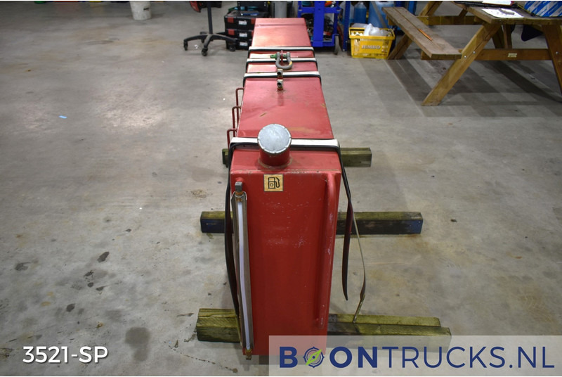 Onbekend HYDRAULIEKTANK | L 30 x W 183 x H 77 cm * ca 400 L - Depósito hidráulico: foto 3 Onbekend HYDRAULIEKTANK | L 30 x W 183 x H 77 cm * ca 400 L - Depósito hidráulico: foto 3
