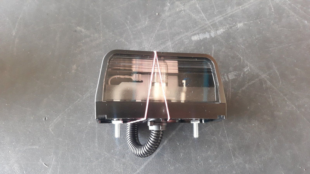 VOLVO LAMP 20502524 - Luz/ Iluminación para Camión: foto 3 VOLVO LAMP 20502524 - Luz/ Iluminación para Camión: foto 3