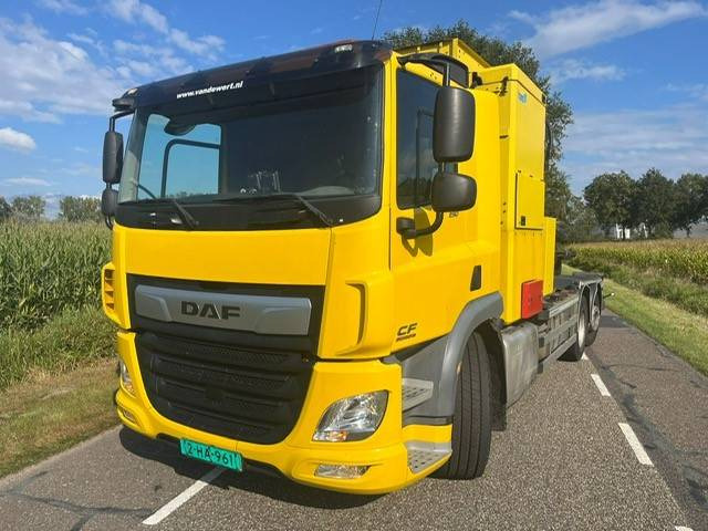 DAF CF290 - Camión caja cerrada: foto 5 DAF CF290 - Camión caja cerrada: foto 5