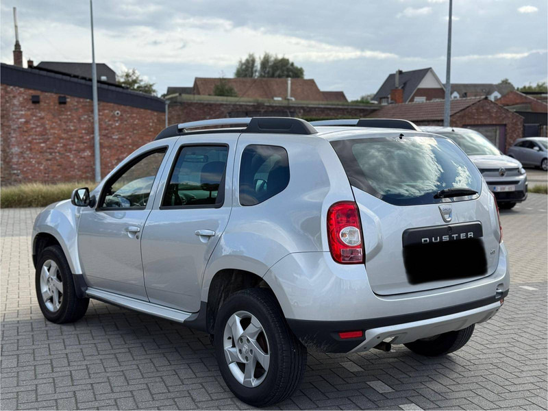 Dacia Duster (I) dCi - Sedan: foto 2 Dacia Duster (I) dCi - Sedan: foto 2