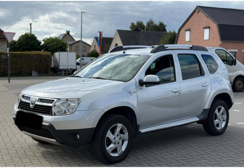 Dacia Duster (I) dCi - Sedan: foto 1 Dacia Duster (I) dCi - Sedan: foto 1