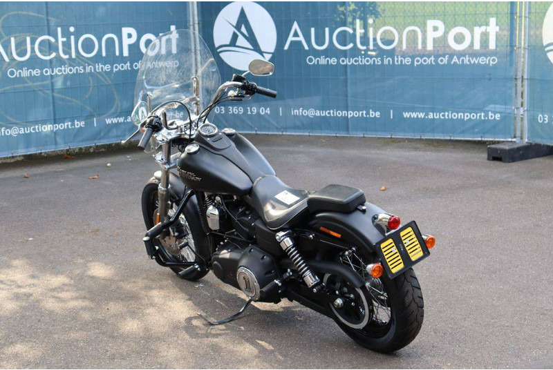 Harley-Davidson Dyna Street Bob - Motocicleta: foto 4 Harley-Davidson Dyna Street Bob - Motocicleta: foto 4