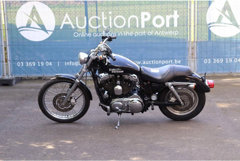 Harley-Davidson Sporster XL1200 Custom - Motocicleta: foto 2 Harley-Davidson Sporster XL1200 Custom - Motocicleta: foto 2