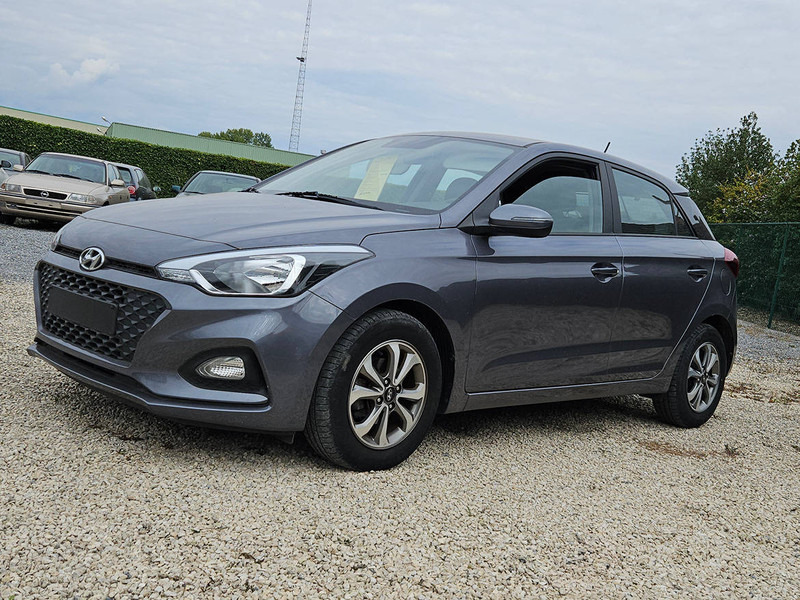 Hyundai i20 1.2 - Sedan: foto 2 Hyundai i20 1.2 - Sedan: foto 2