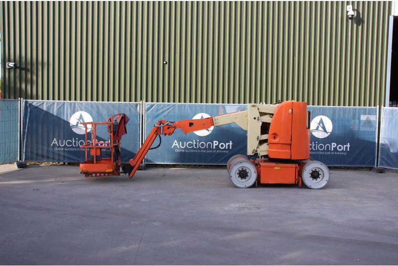 JLG E300AJP - Plataforma articulada: foto 2 JLG E300AJP - Plataforma articulada: foto 2