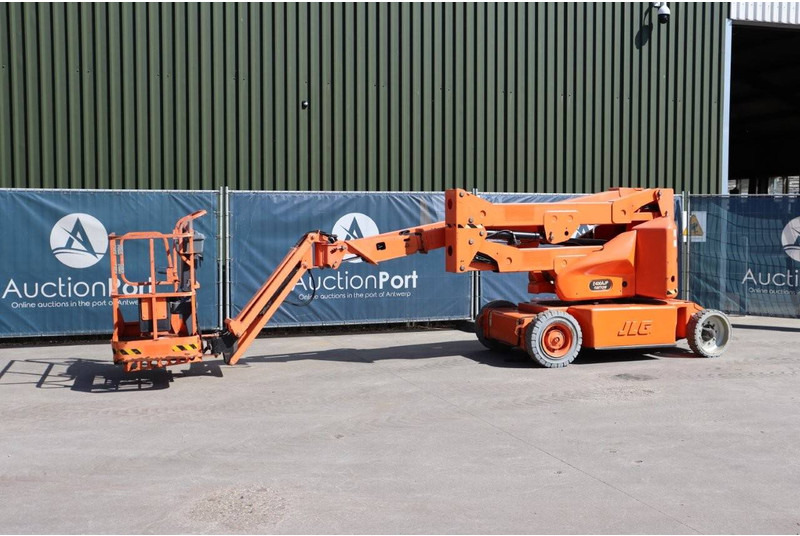 JLG E400AJPN - Plataforma articulada: foto 1 JLG E400AJPN - Plataforma articulada: foto 1