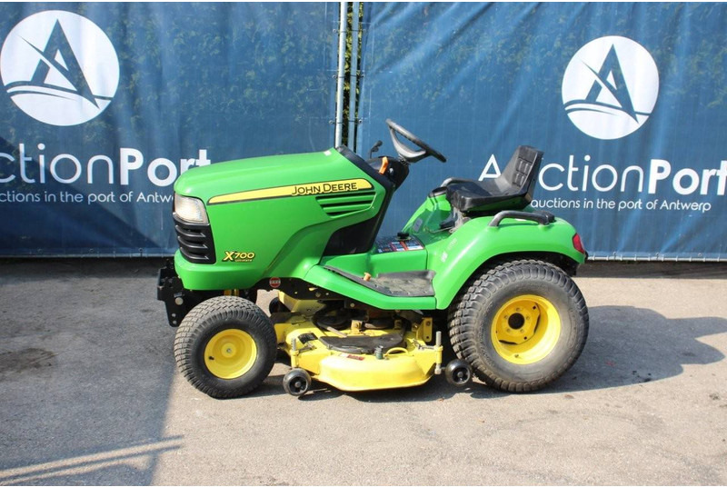 John Deere M700 - Cortacésped: foto 1 John Deere M700 - Cortacésped: foto 1