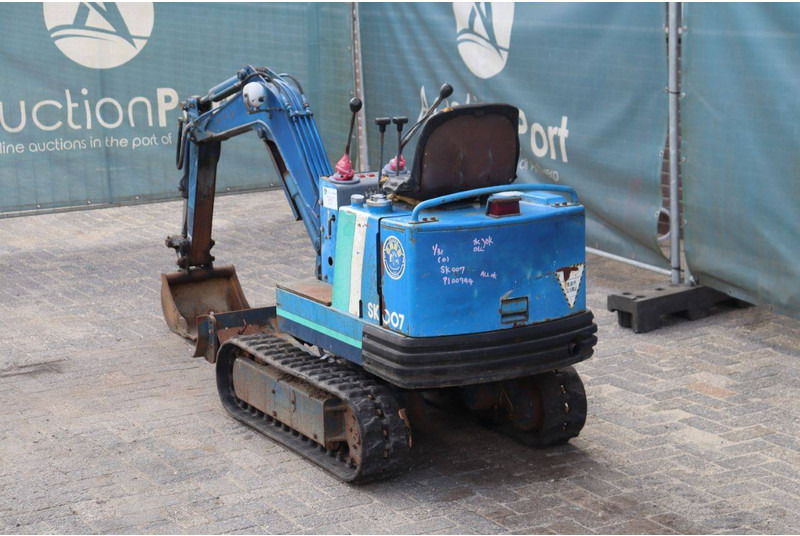Kobelco SK007 - Miniexcavadora: foto 4 Kobelco SK007 - Miniexcavadora: foto 4