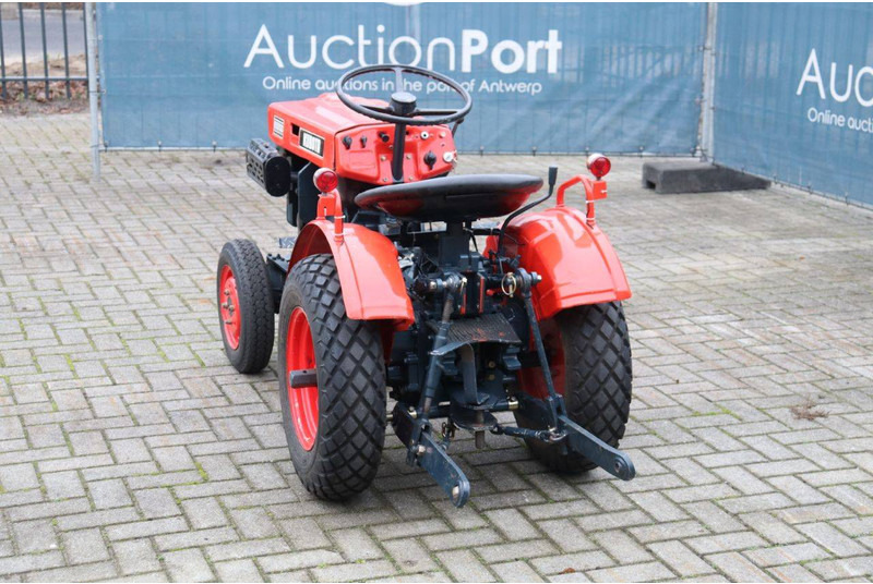 Kubota B5000D - Tractor: foto 4 Kubota B5000D - Tractor: foto 4