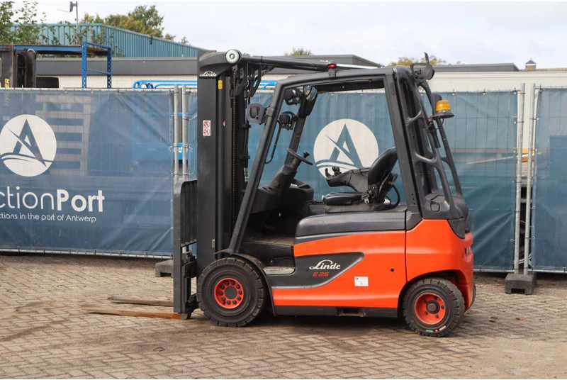 Linde E25-01 - Carretilla elevadora eléctrica: foto 3 Linde E25-01 - Carretilla elevadora eléctrica: foto 3