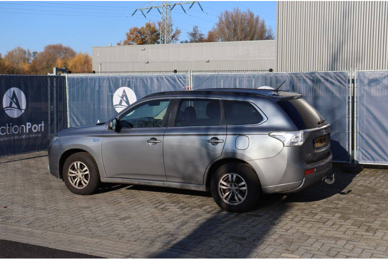 Mitsubishi Outlander PHEV - SUV/ Todoterreno: foto 4 Mitsubishi Outlander PHEV - SUV/ Todoterreno: foto 4
