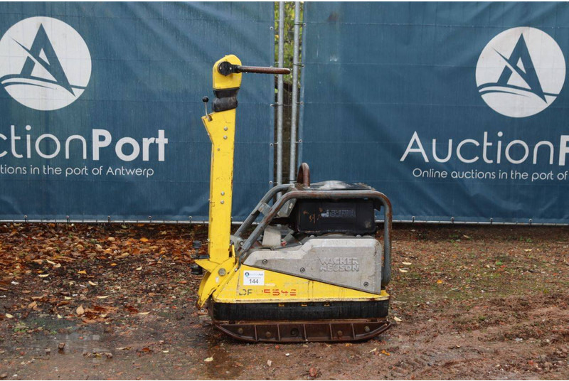 Neuson DPU5545 - Plancha reversible: foto 1 Neuson DPU5545 - Plancha reversible: foto 1